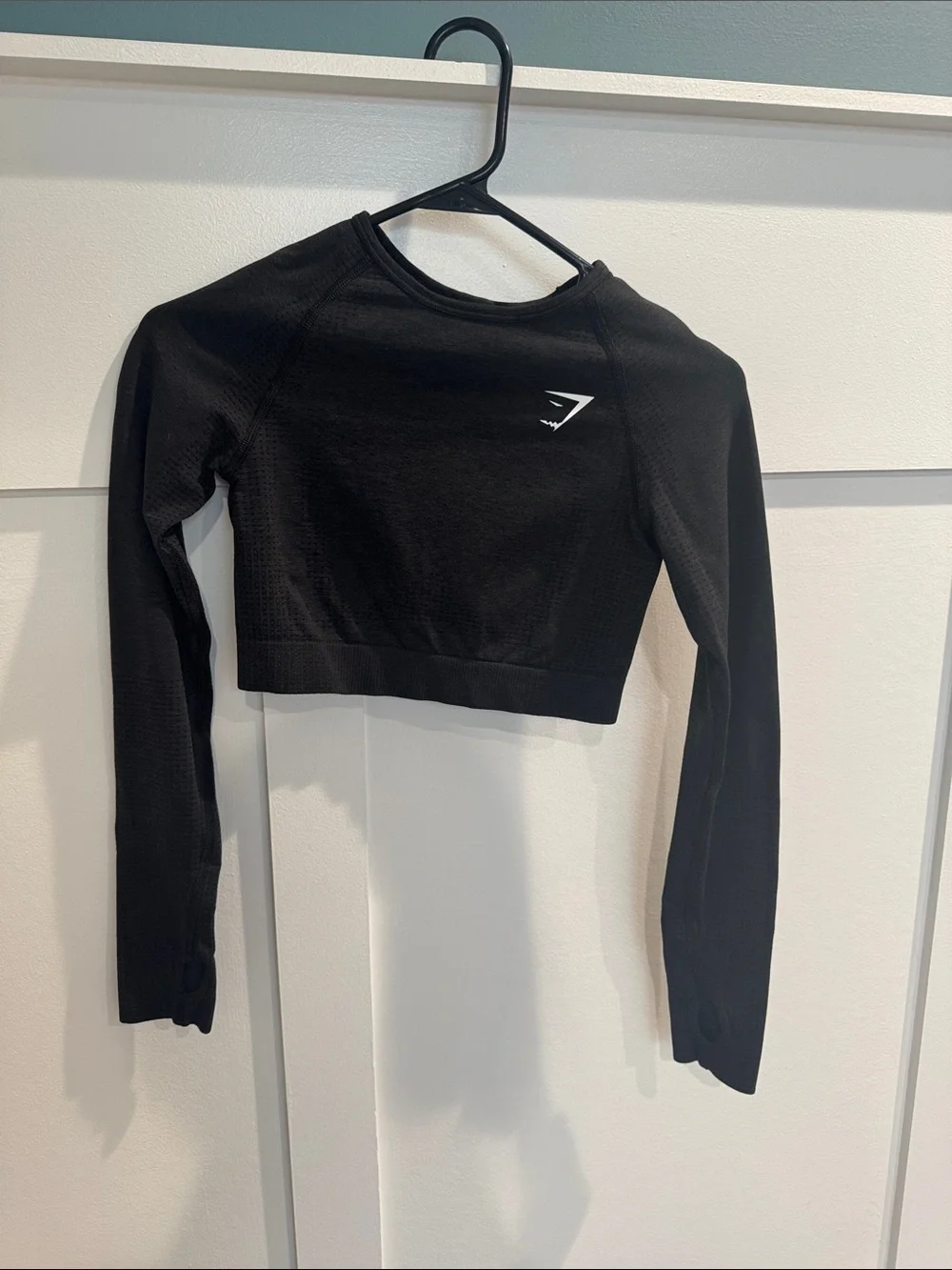 Gymshark Black Long-Sleeve crop top - Picture 1 of 2